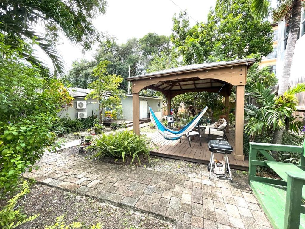 Cozy Room In The Heart Of Little Havana Miami Exterior photo