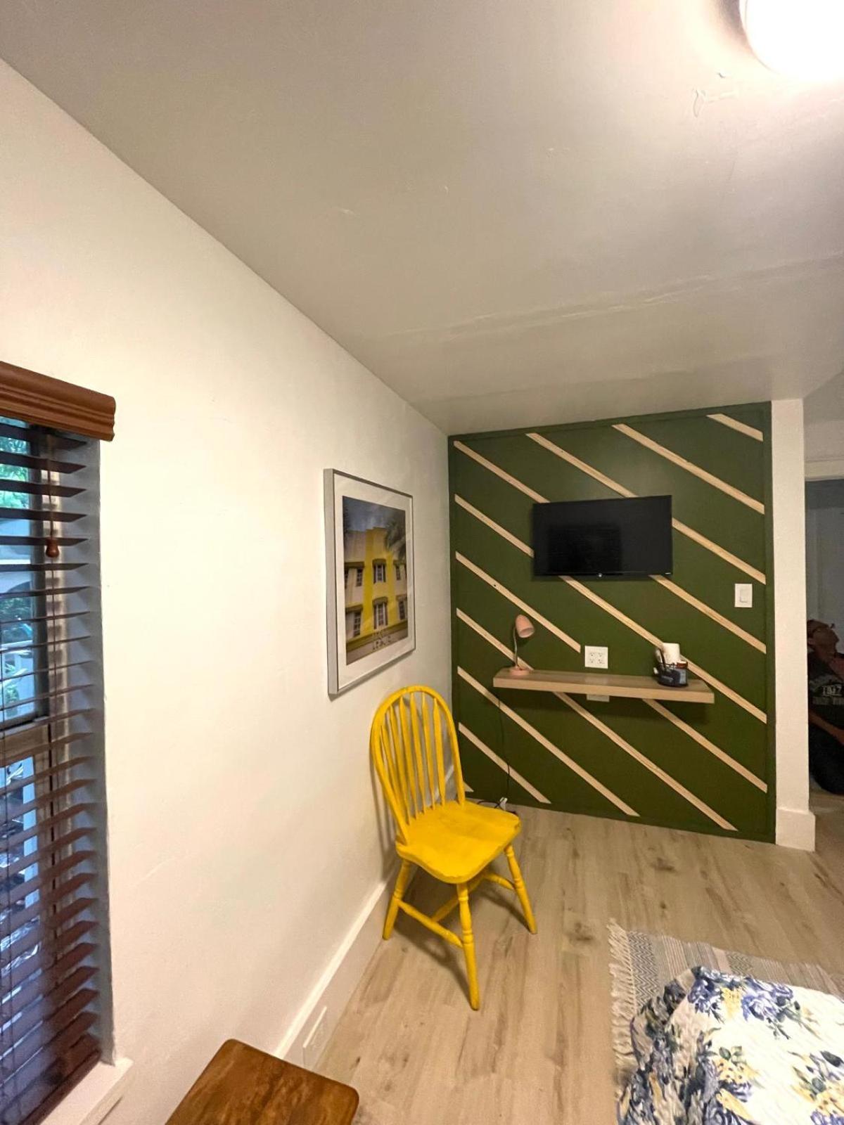 Cozy Room In The Heart Of Little Havana Miami Exterior photo